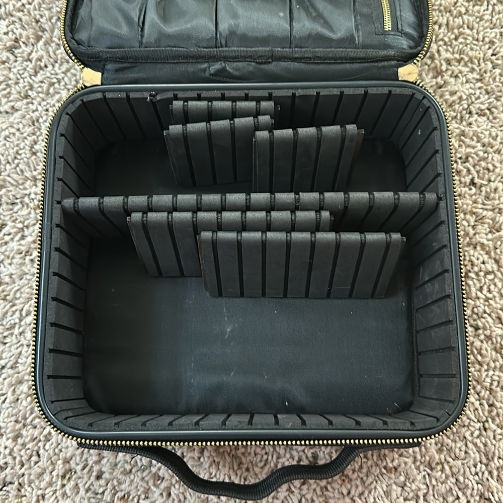 Make up accessory case - Picture 3 of 6